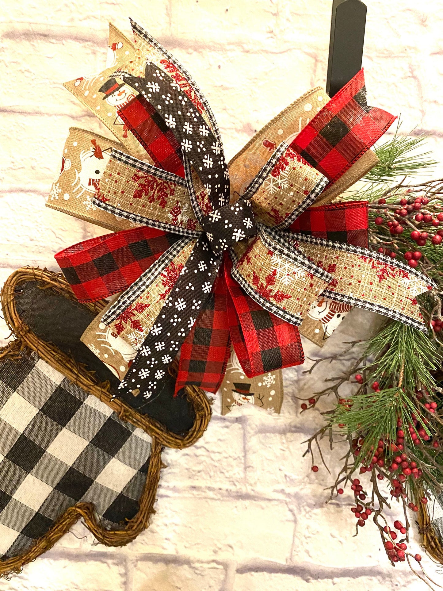 Buffalo Check Winter Snow Mittens Door Hanger, Buffalo Check Winter Snow Mittens Porch Decoration, Snow Mittens Home Decoration