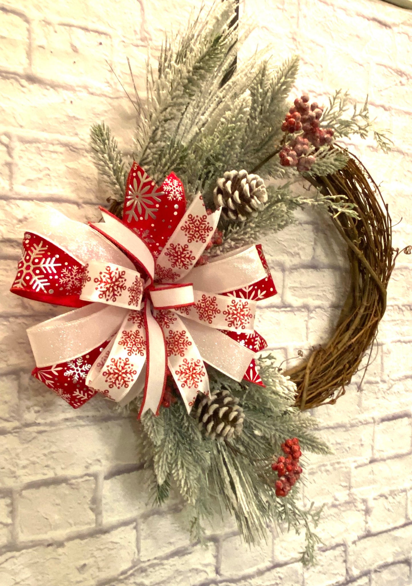 Winter Snowflake Grapevine Wreath, Christmas Snowflake Grapevine Wreath l, Winter Snowflake Twig Wreath, Christmas Snowflake Twig Wreath