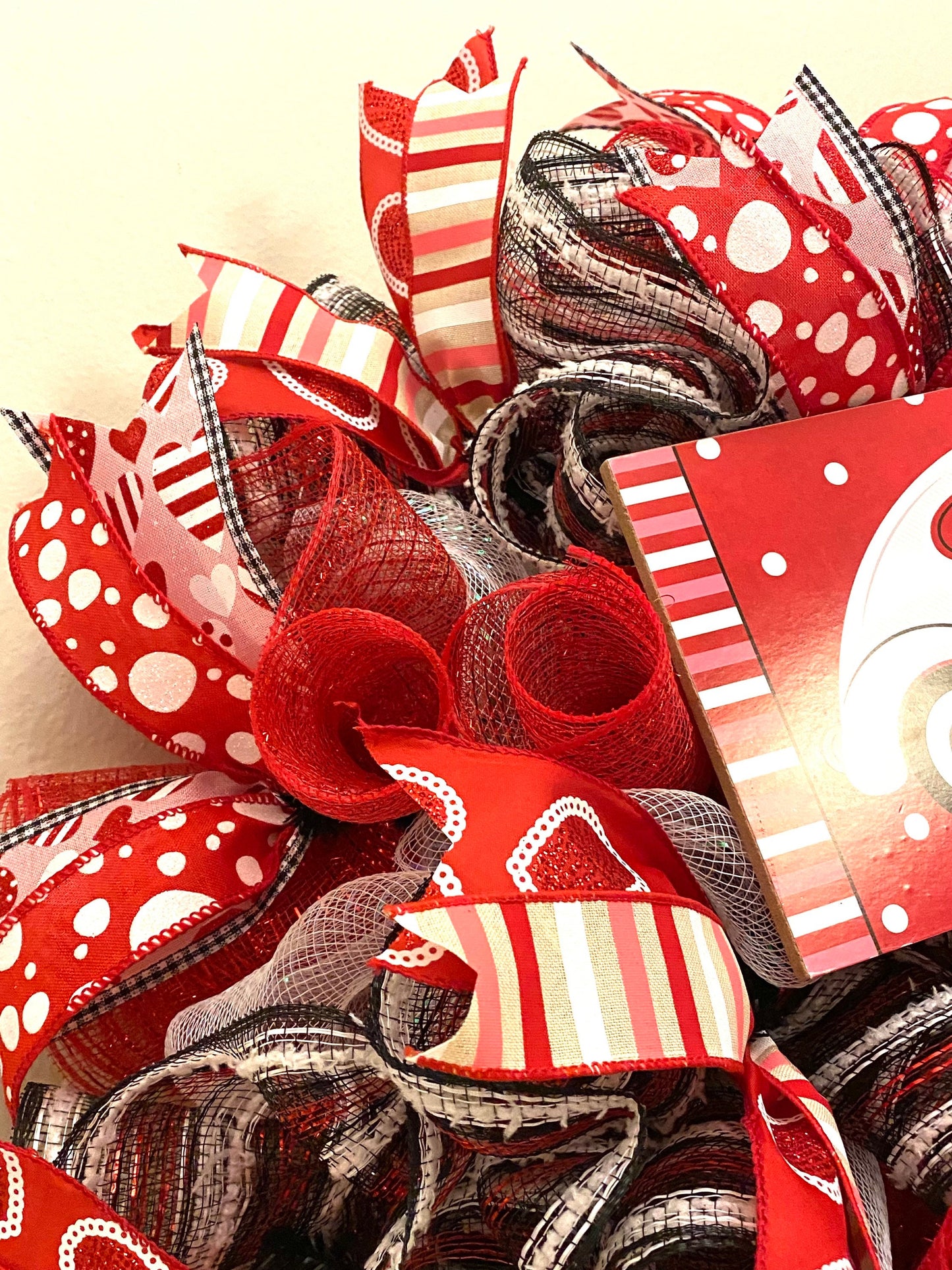 Red and Black Love Bug Valentines Wreath for Door, Love Bug Valentines Wreath for Porch, Red and Black Valentines Decoration for Home