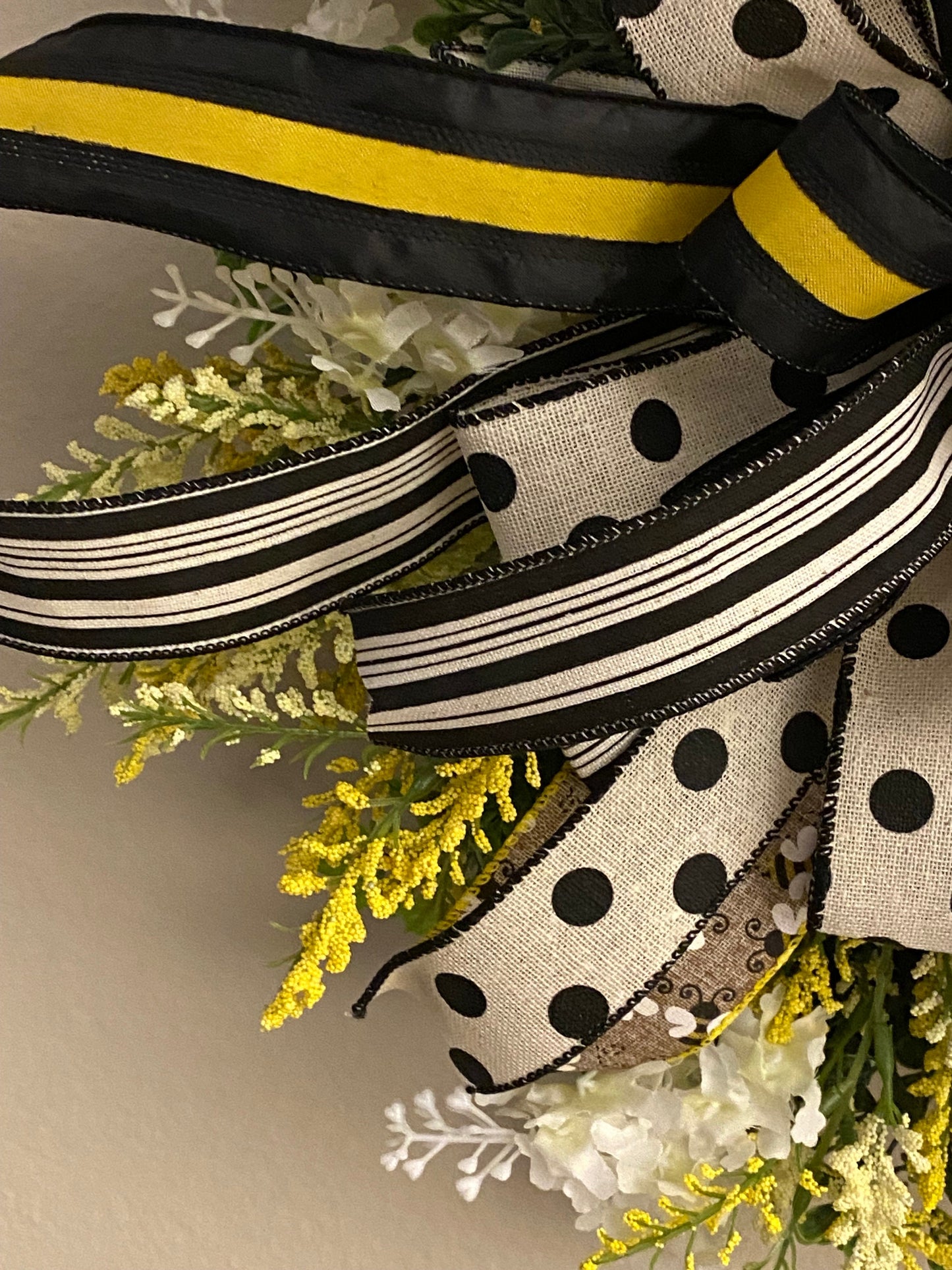 Farmhouse Bee Grapevine Wreath, Farmhouse Bee Twig Wreath, Summer Bee Twig Wreath, Spring Bee Twig Wreath, Bee Floral Grapevine Door Hanger