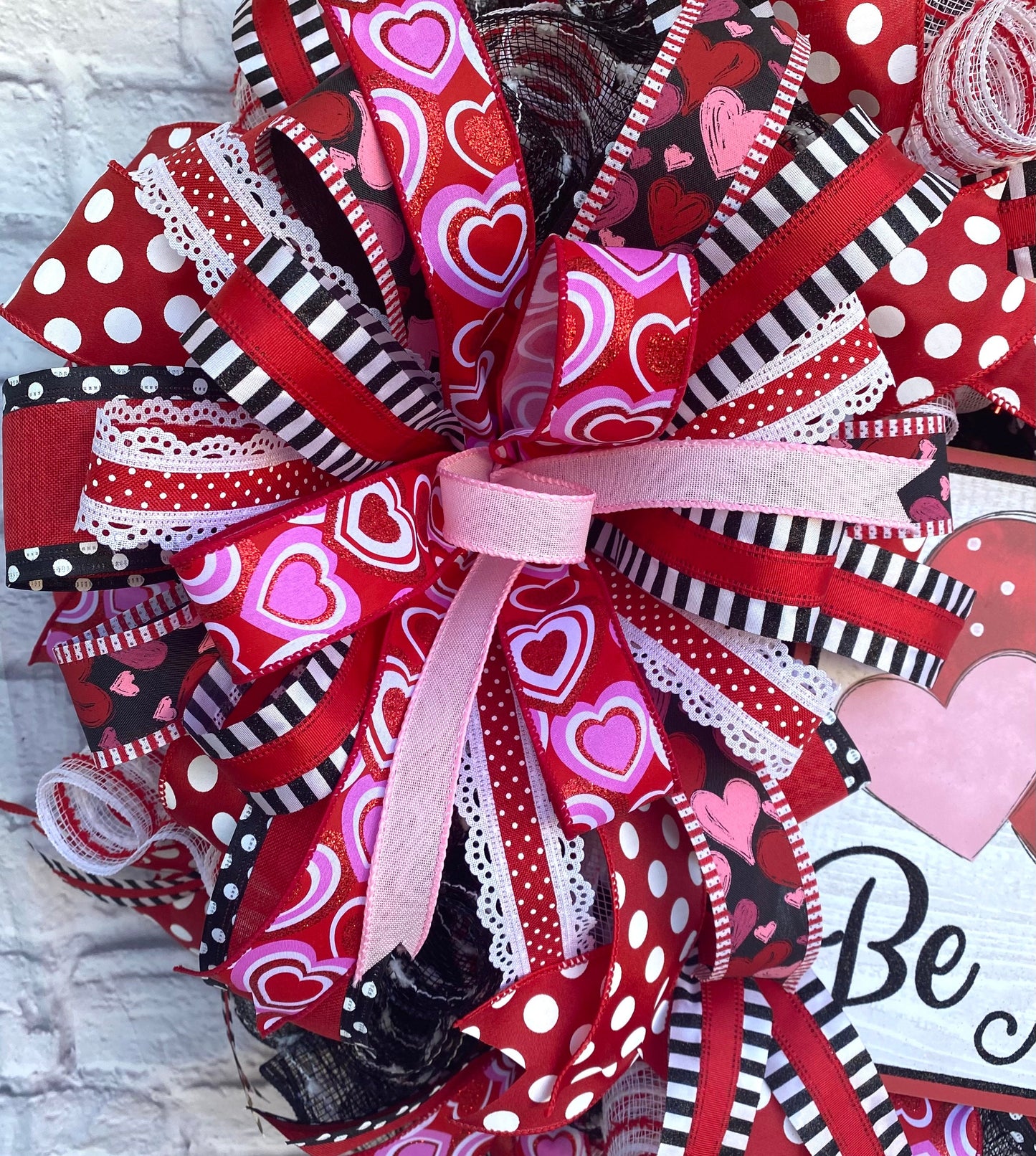 Valentines Wreath for Front Door, Be Mine Valentines Wreath, Red and Black Valentines Wreath, Heart Valentines Wreath, Valentines Home Decor