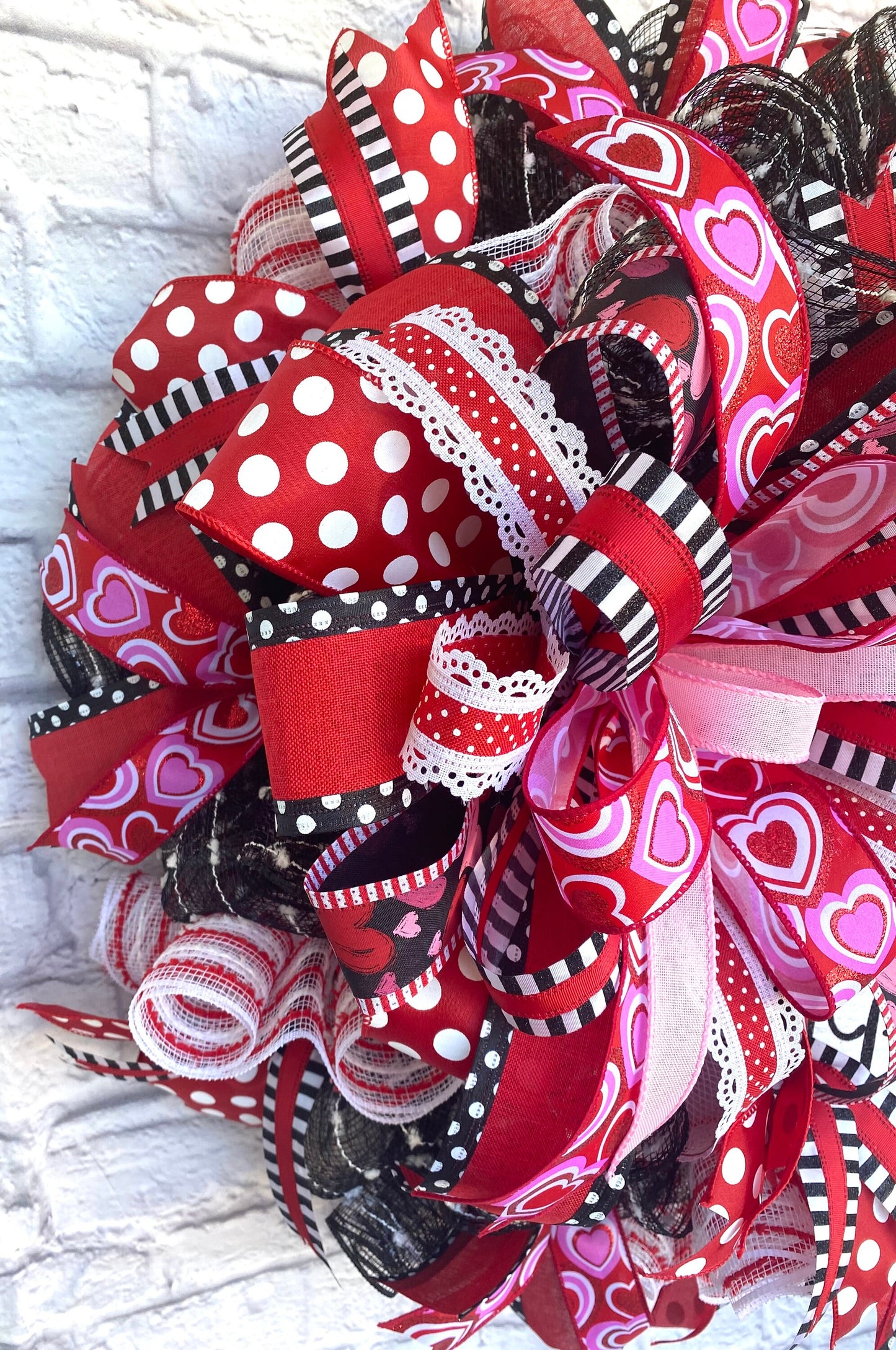 Valentines Wreath for Front Door, Be Mine Valentines Wreath, Red and Black Valentines Wreath, Heart Valentines Wreath, Valentines Home Decor
