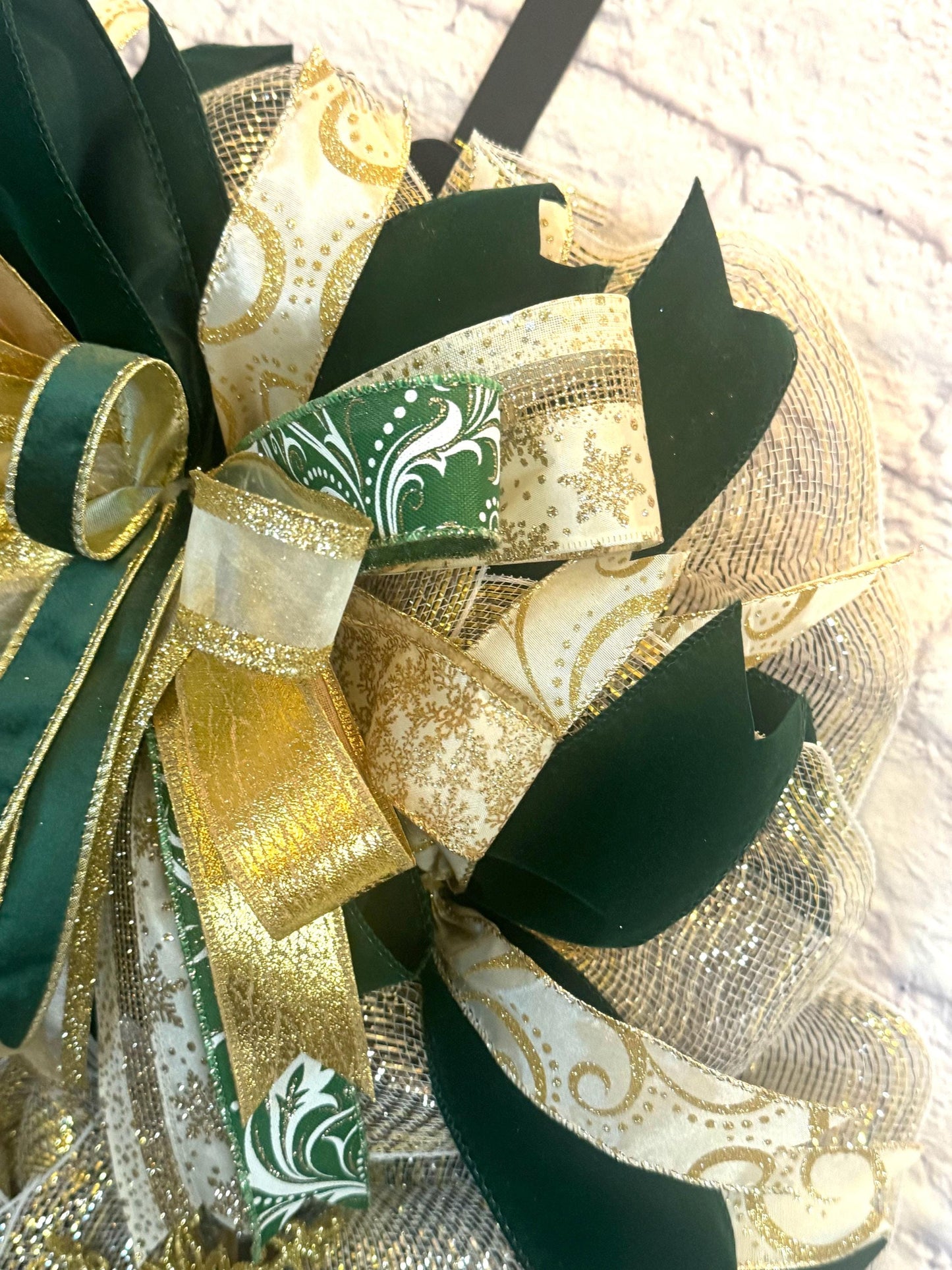 Gold and Emerald Christmas Wreath, Elegant Green and Gold Christmas Wreath, Emerald Green Christmas Home Decor, Green and Gold Door Hanger