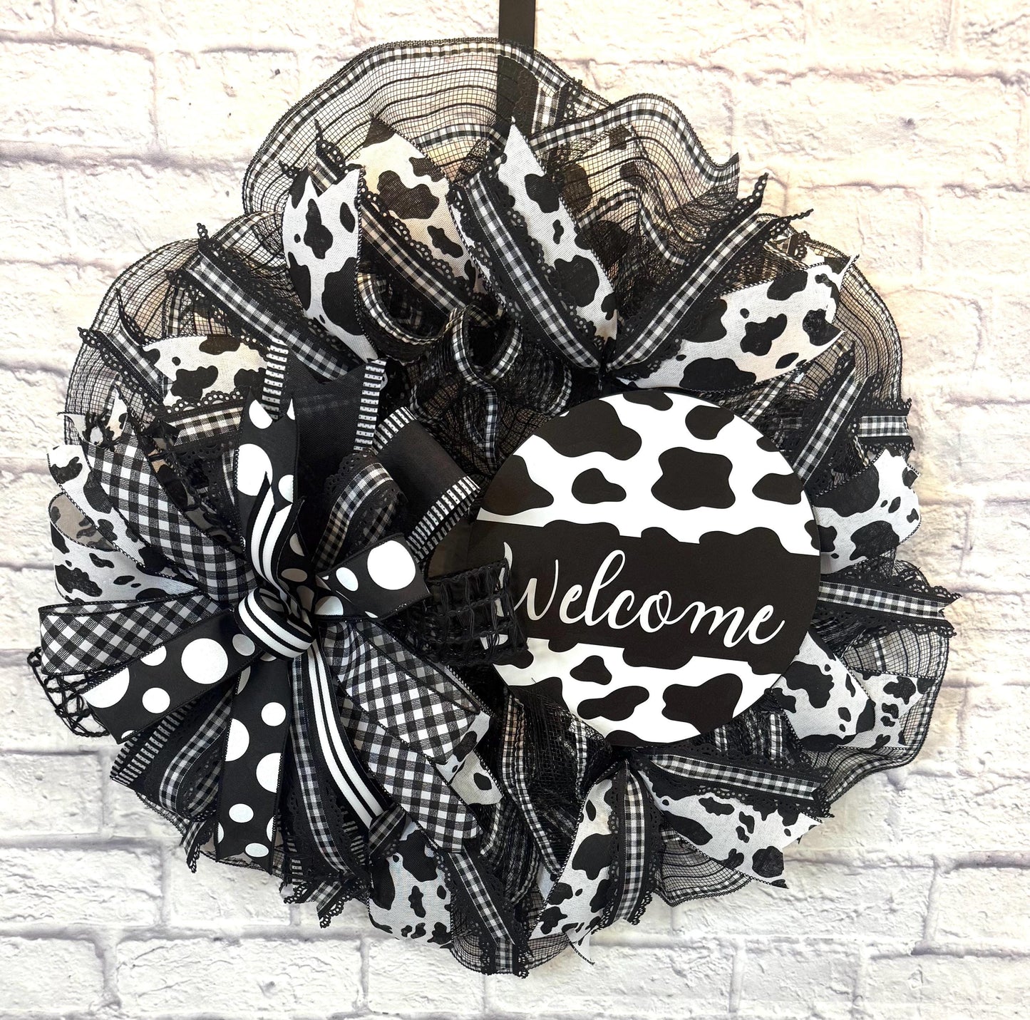 Cow Print Welcome Wreath, Black and White Cow Print Welcome Wreath, Cow Print Welcome Door Hanger, Cow Print Home Decor, Cow Print Decor
