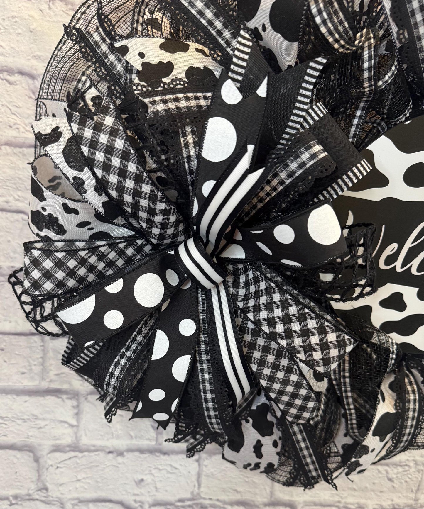 Cow Print Welcome Wreath, Black and White Cow Print Welcome Wreath, Cow Print Welcome Door Hanger, Cow Print Home Decor, Cow Print Decor