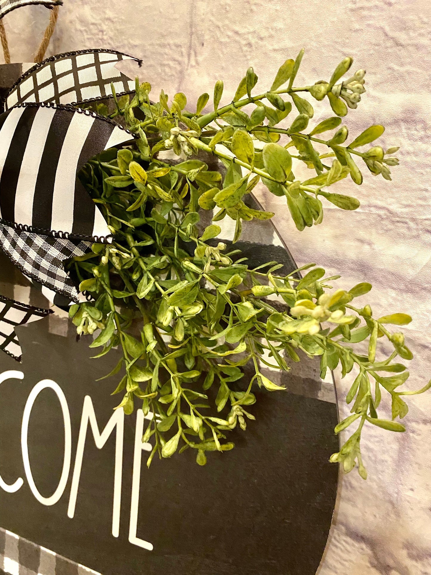 Black and White Welcome Wood Door Hanger, Wood Welcome Door Hanger, Black and White Plaid Welcome Door Hanger, Welcome Wall Decoration