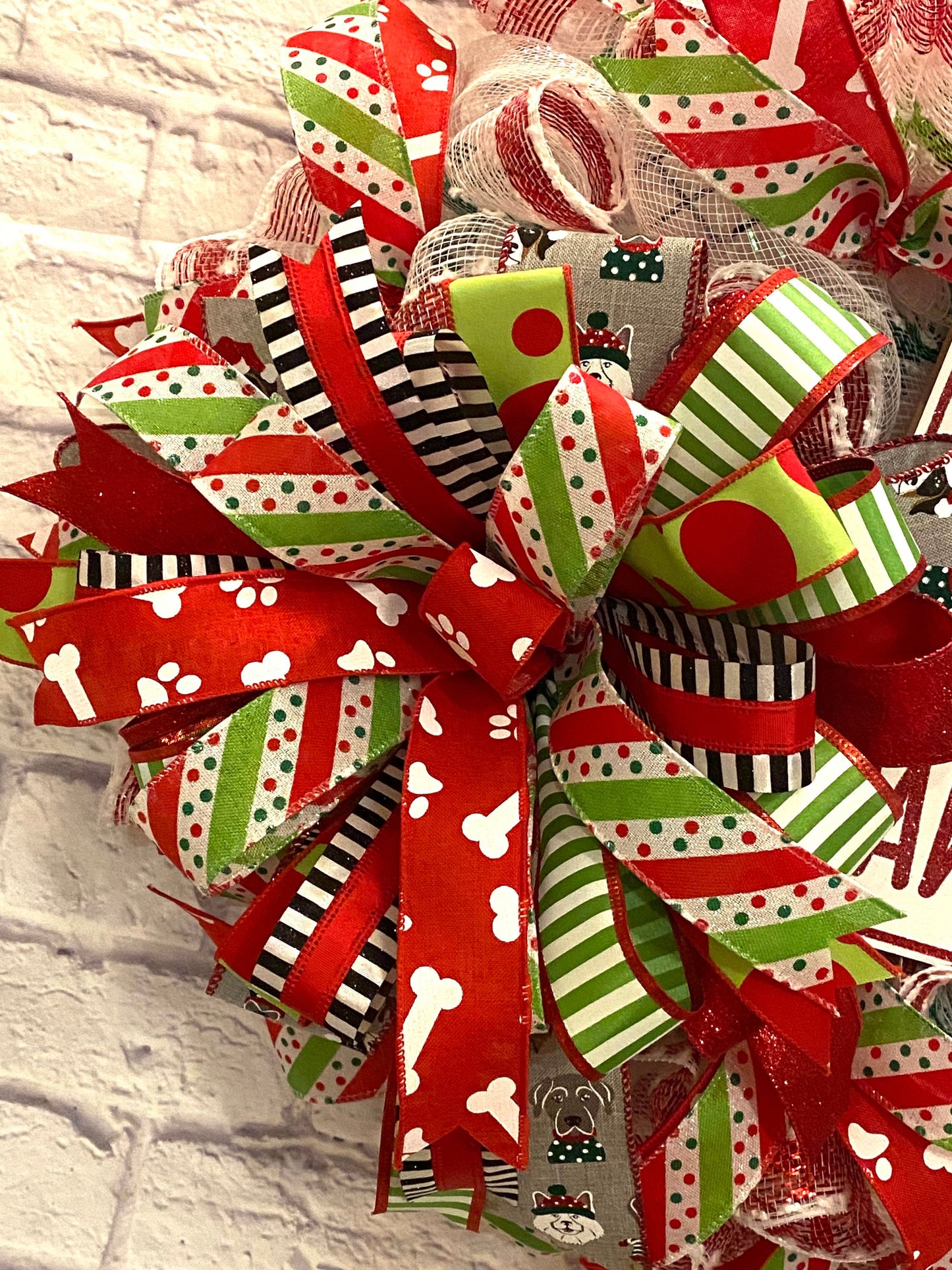 Happy Holidays Dog Wreath for Front Door, Happy Holidays Dog Wreath for Porch, Dog Christmas Wreath for Home, Dog Christmas Wreath for Door