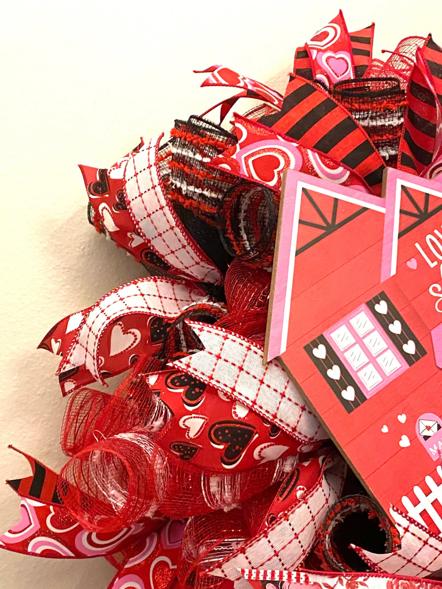 Red and Pink Love Shack Valentines Wreath for Door, Red and Black Love Shack Valentines Wreath for Porch, Valentines Decoration for Home