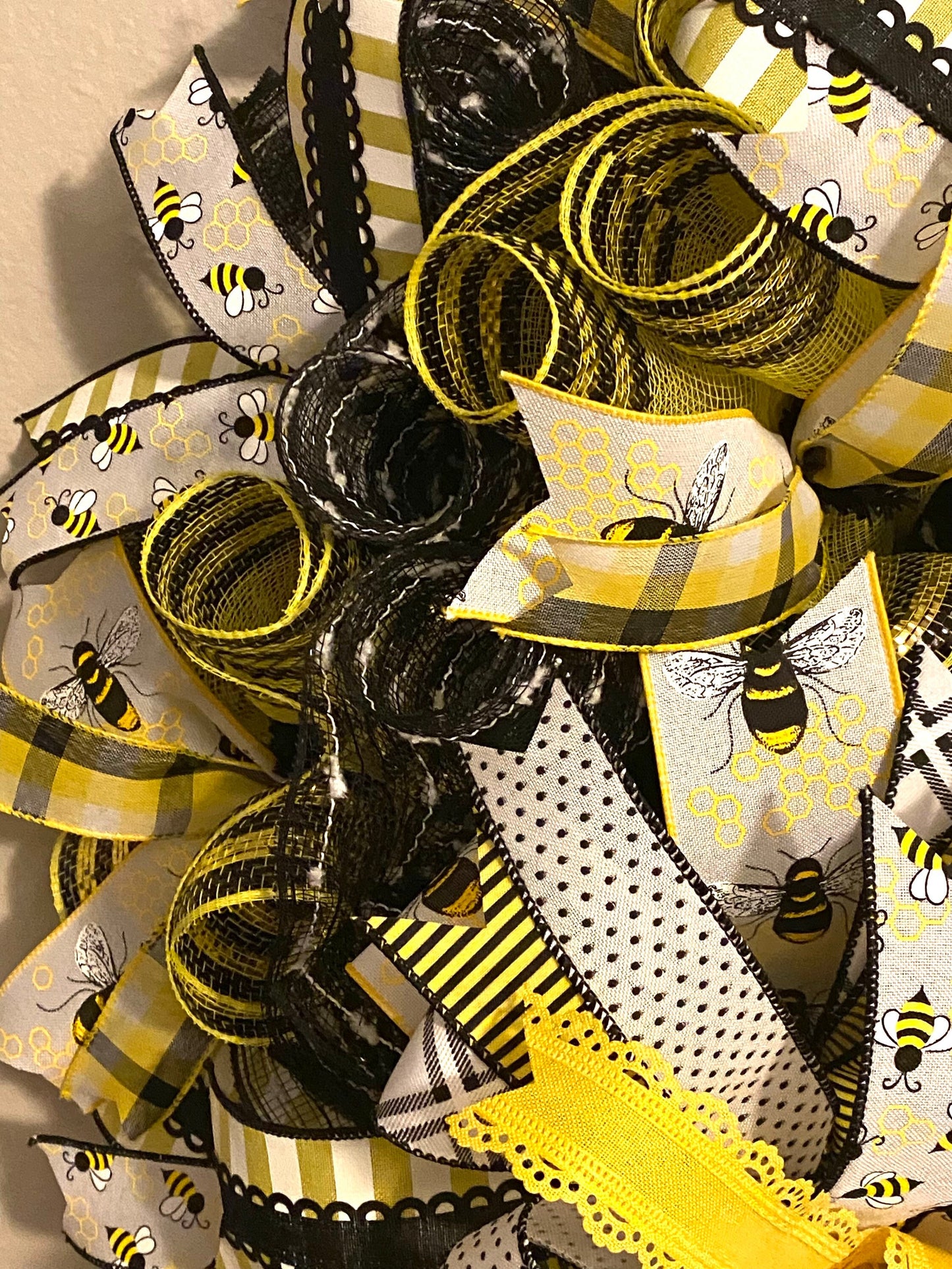 Home Sweet Home Wreath for Front Door, Home Sweet Home Bee Wreath, Bee Wreath for Home, Bee Door Hanger, Bee Home Decoration