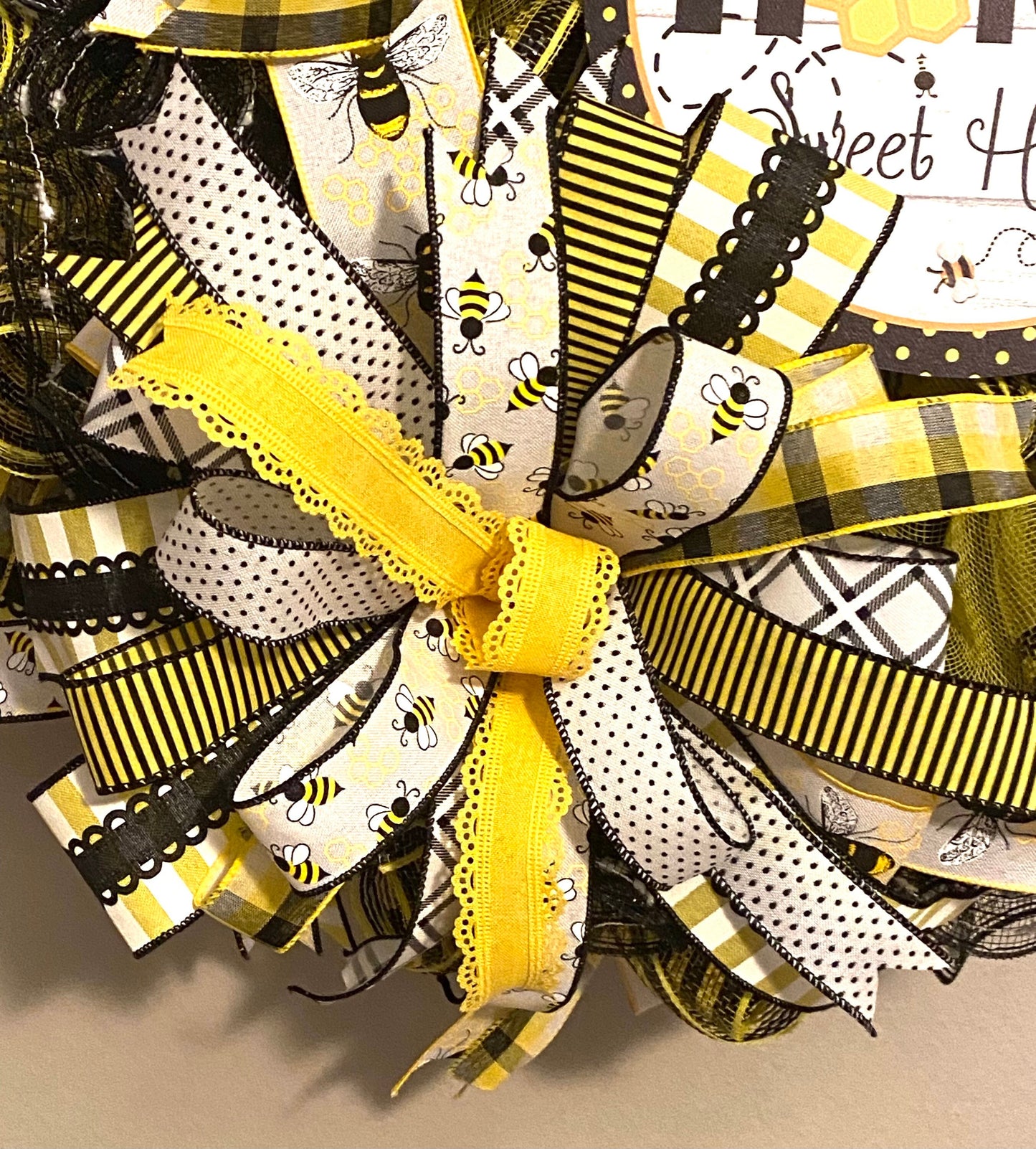 Home Sweet Home Wreath for Front Door, Home Sweet Home Bee Wreath, Bee Wreath for Home, Bee Door Hanger, Bee Home Decoration
