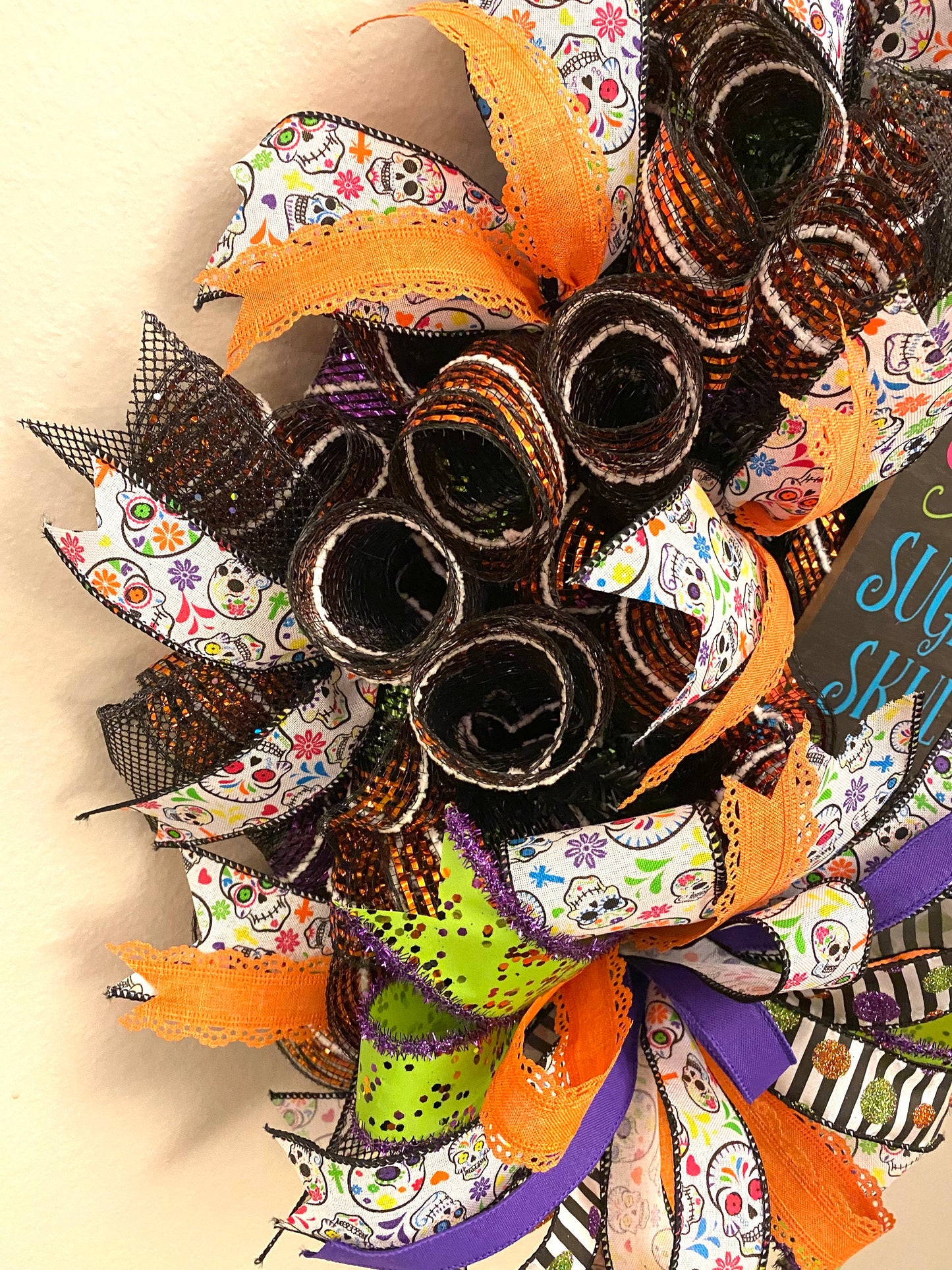 Sugar Skull Wreath, Skull Halloween Wreath, Sugar Skull Halloween Wreath, Day of the Dead Skull Wreath, Halloween Decoration, Skull Decor
