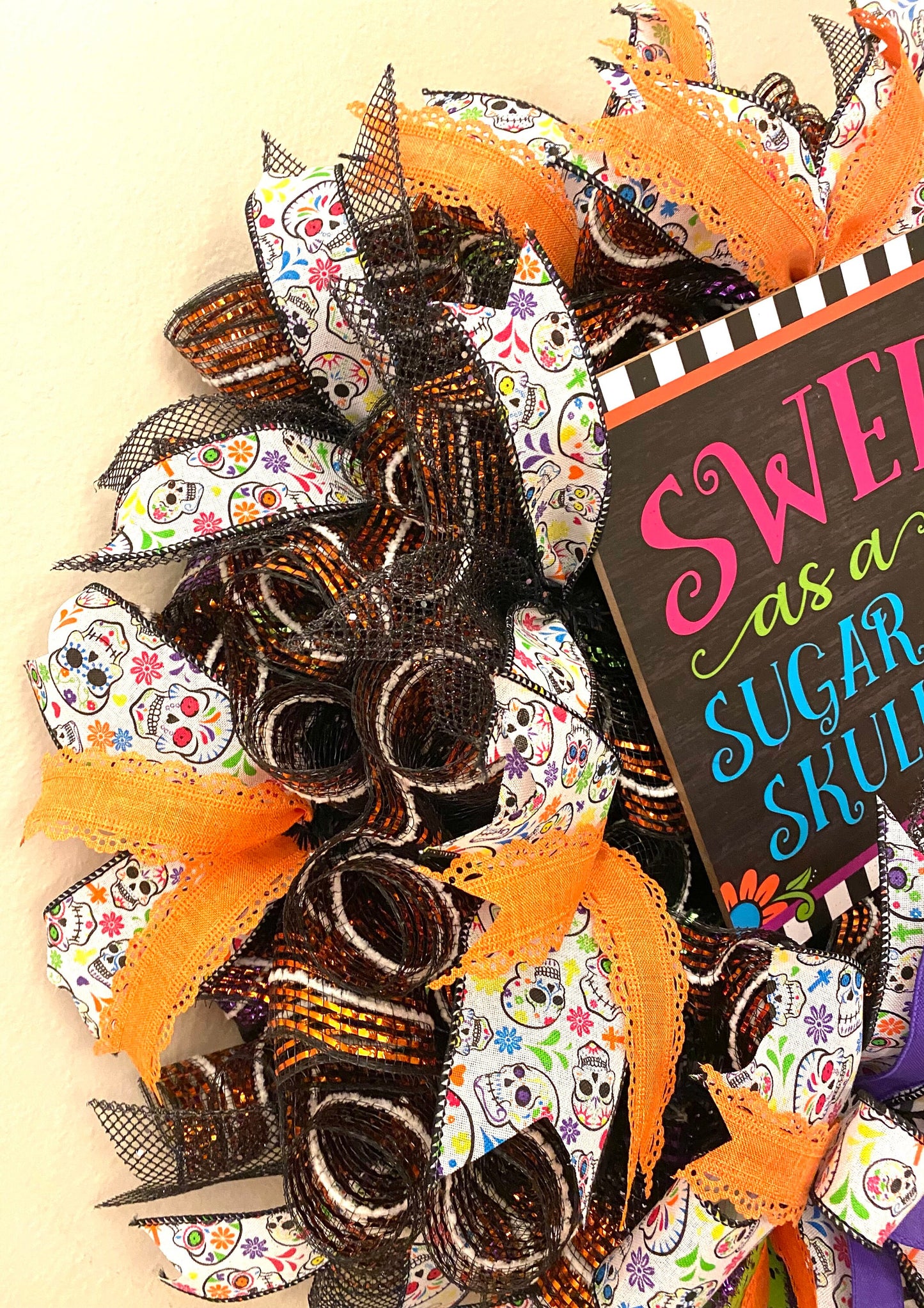 Sugar Skull Wreath, Skull Halloween Wreath, Sugar Skull Halloween Wreath, Day of the Dead Skull Wreath, Halloween Decoration, Skull Decor