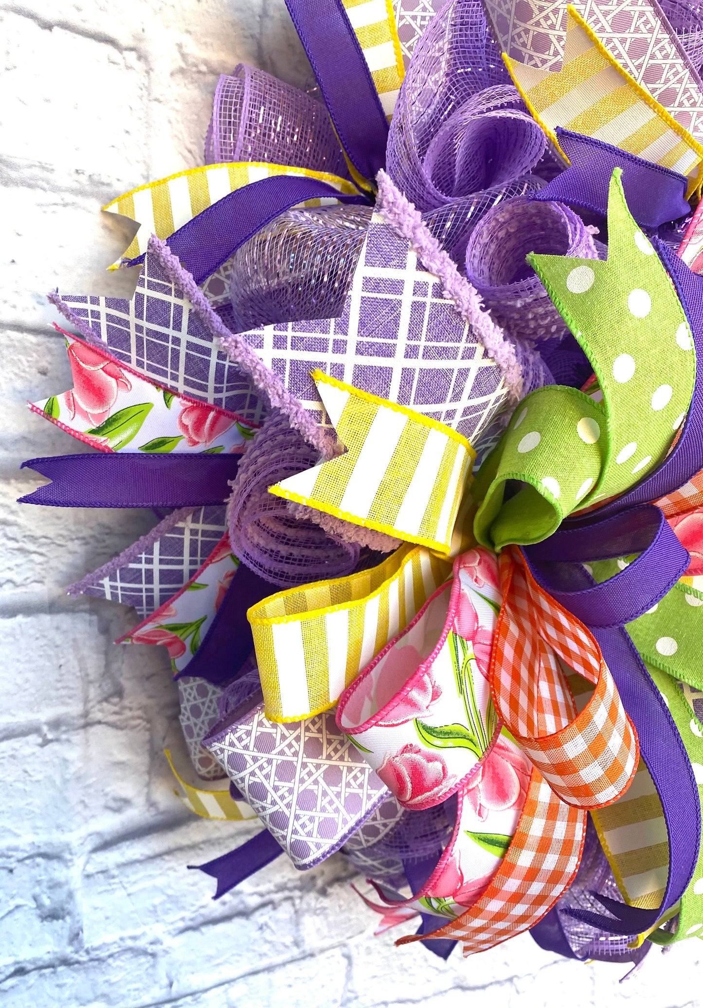 Spring Tulip Wreath for Door, Tulip Home Decoration, Tulip Door Hanger, Spring Porch Decoration, Spring Flower Wreath, Farmhouse Wreath