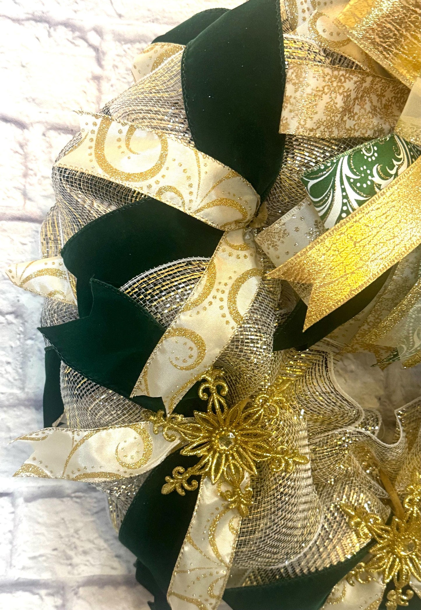 Gold and Emerald Christmas Wreath, Elegant Green and Gold Christmas Wreath, Emerald Green Christmas Home Decor, Green and Gold Door Hanger