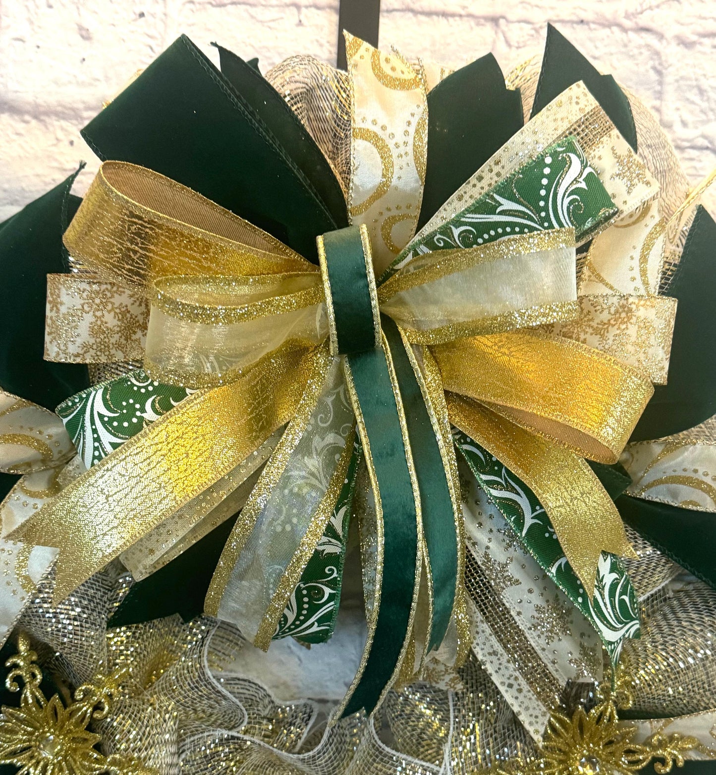 Gold and Emerald Christmas Wreath, Elegant Green and Gold Christmas Wreath, Emerald Green Christmas Home Decor, Green and Gold Door Hanger